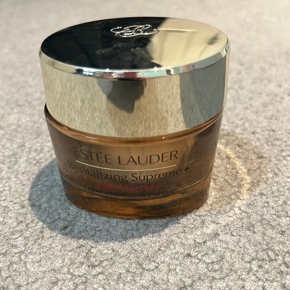*New* Estée Lauder Revitalizing Supreme+